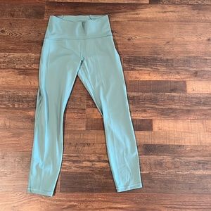 Lululemon Train Times 7/8 Pant Size 6 W/ Mesh